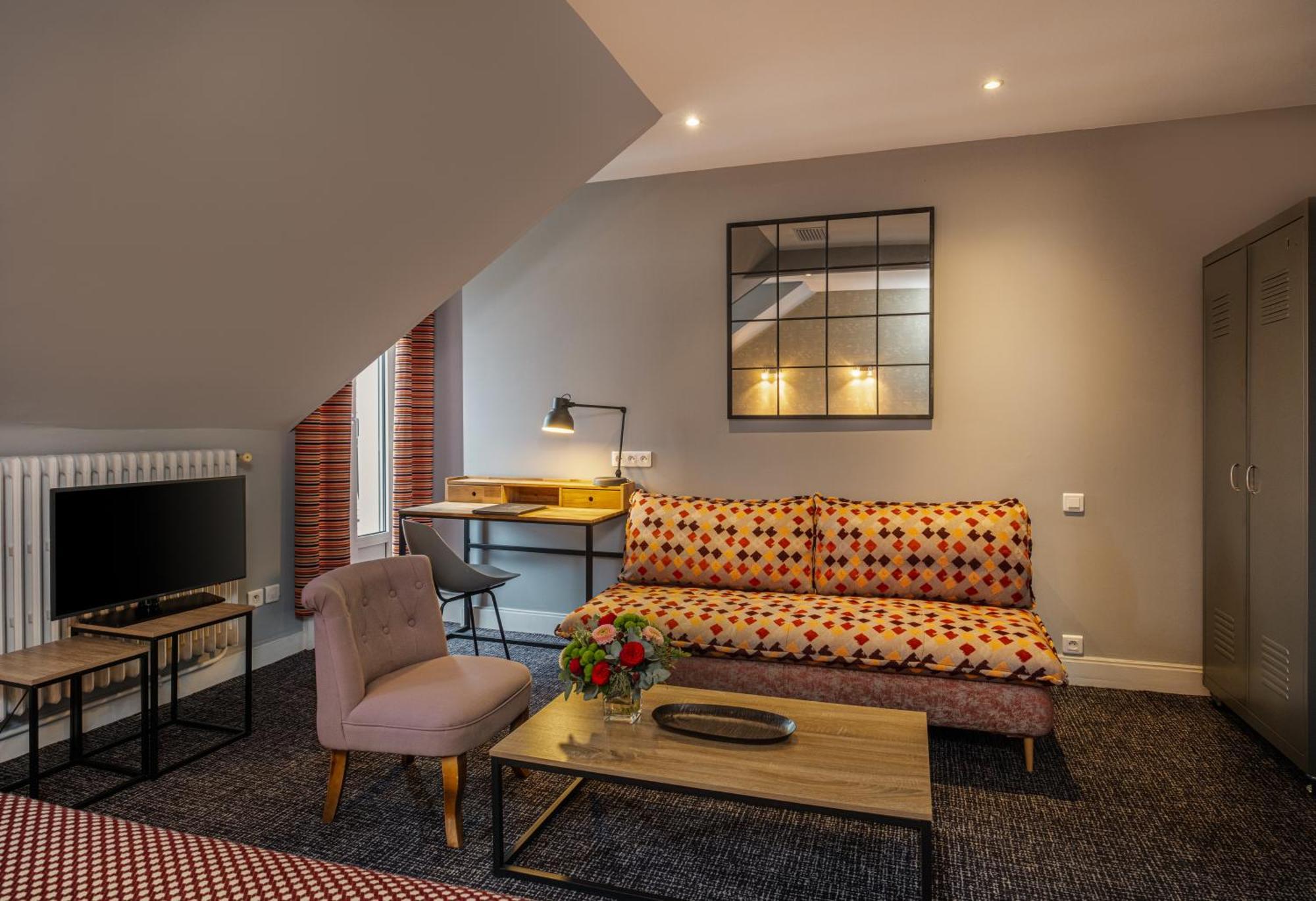 Le Nouvel Hotel Oyonnax Esterno foto