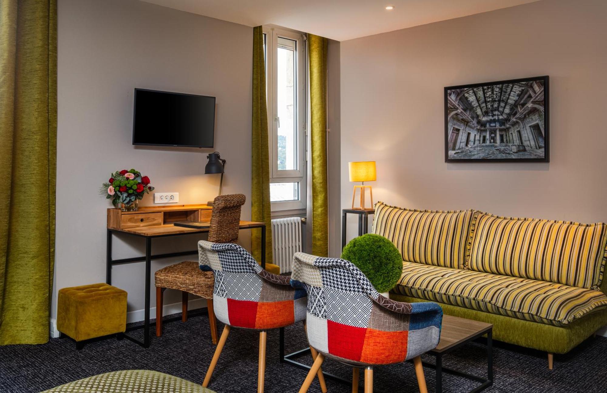 Le Nouvel Hotel Oyonnax Esterno foto