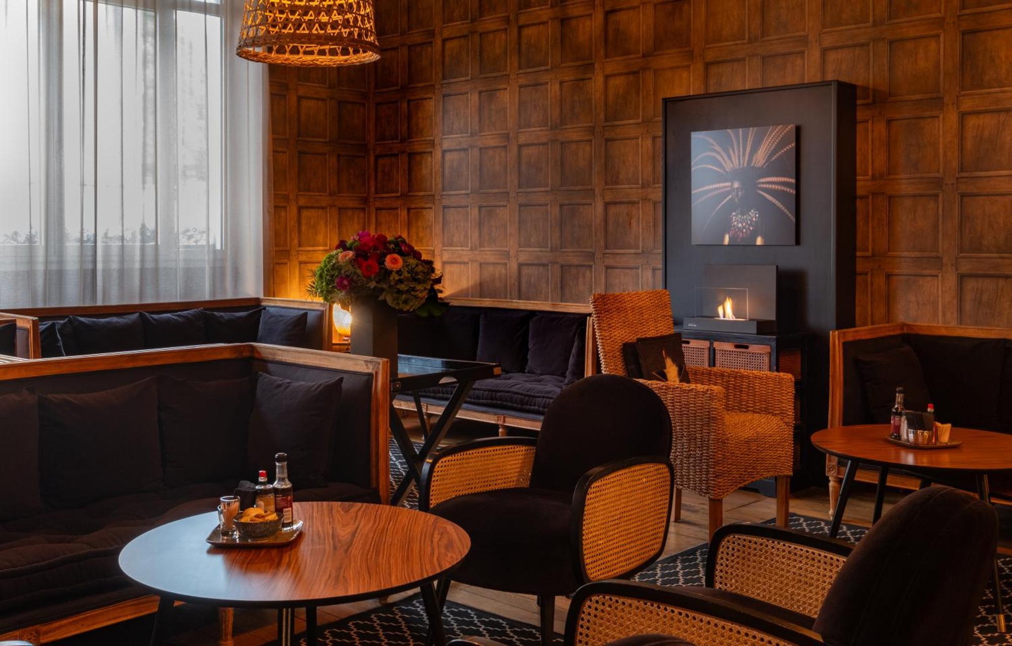 Le Nouvel Hotel Oyonnax Esterno foto